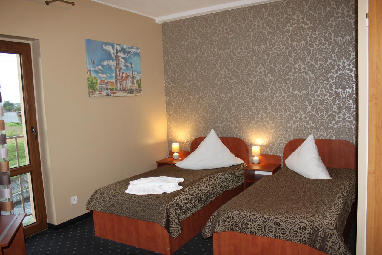 Hotel Oaza Prudnik Bagian luar foto